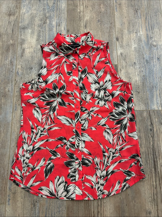 Banana Republic Tops - Banana Republic Coral Floral Sleeveless Button-Up Blouse. Size Small